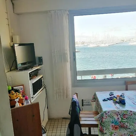 D'une A A 300 M De La Plage Avec Vue Sur La Mer Et Wifi Apartment