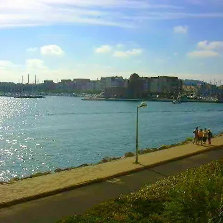 D'une A A 300 M De La Plage Avec Vue Sur La Mer Et Wifi *